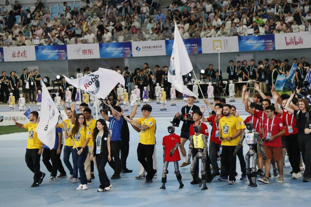 İnsansı robot TienKung, Usain Bolt'un 100 metre rekorunu tarihe gömdü 15